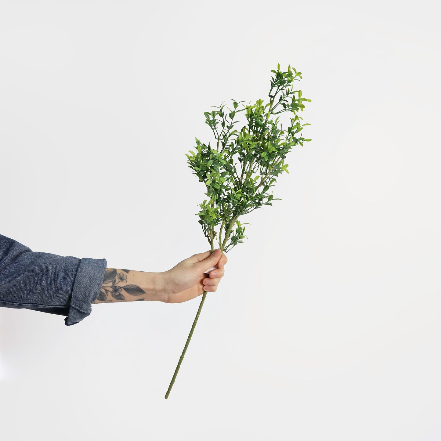 Faux Dusted Mini Leaf Boxwood Spray