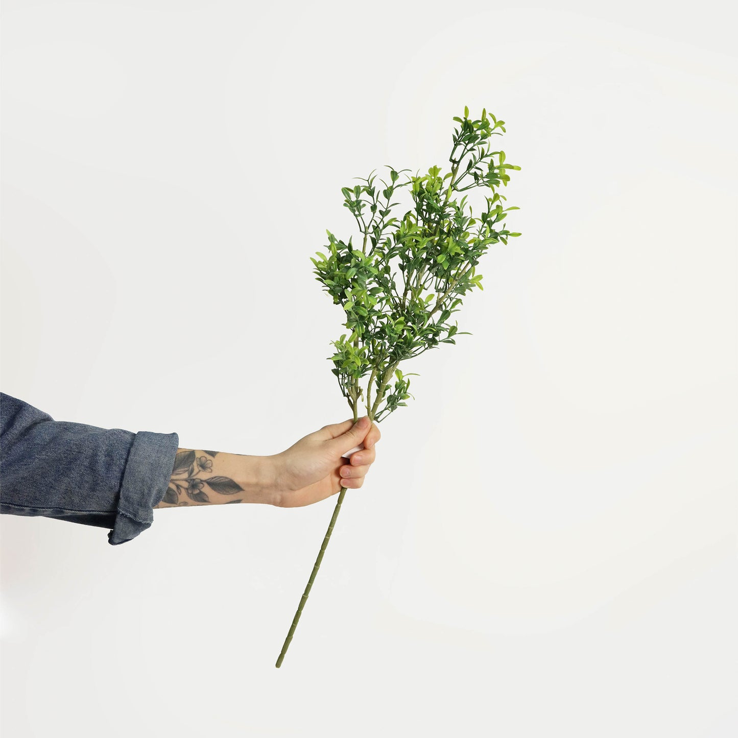 Faux Dusted Mini Leaf Boxwood Spray