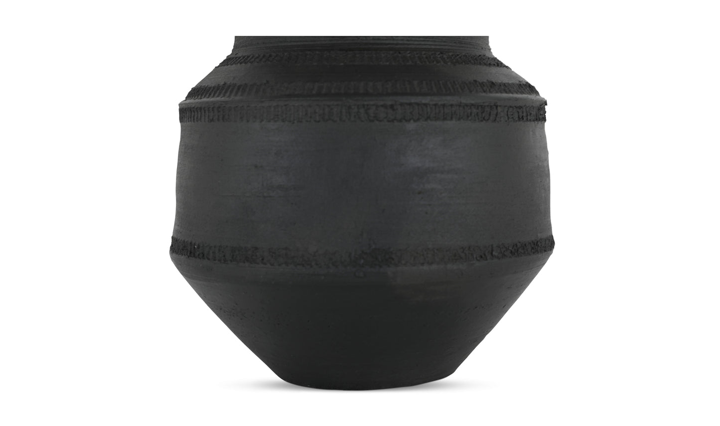 Astra Vessel | Black Terracotta