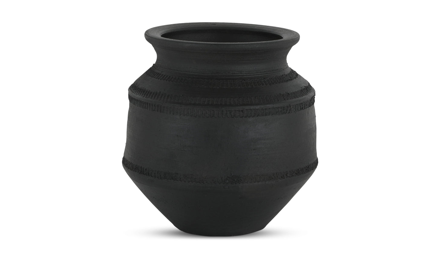 Astra Vessel | Black Terracotta