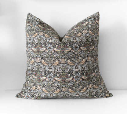 Sariel | Vintage Style Floral Pillow Cover