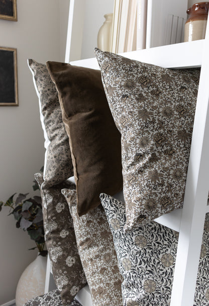 Elysia | Vintage Floral Pillow Cover