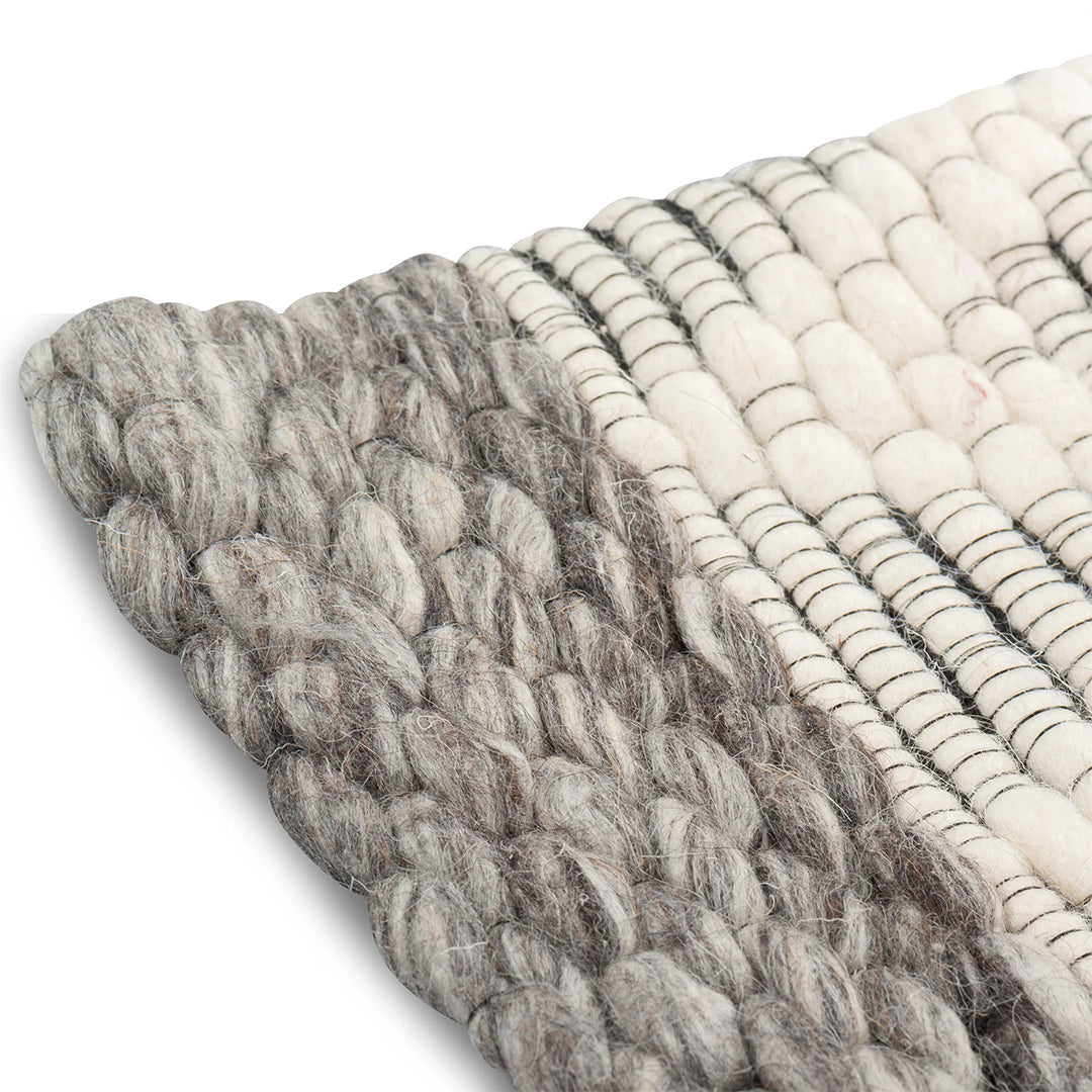 Chinook Handmade Wool Rug - Gray Diamond